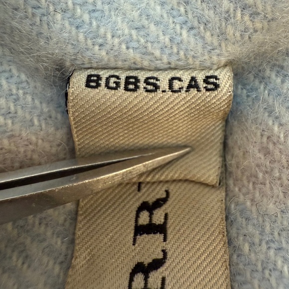 Burberry 100% Cashmere Scarf 🏴– Made in Scotland – Light Blue Check - Picture 11 of 17